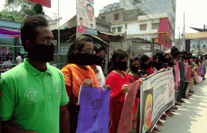 Human chains in districts demand punishment for Tanu’s killing 