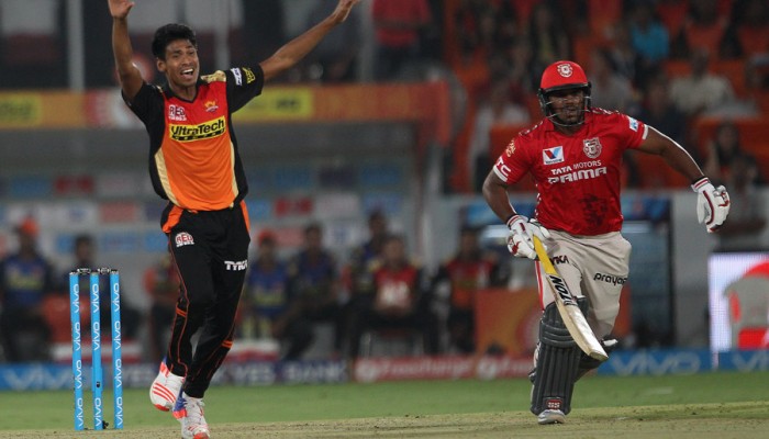 What Warner says about Mustafiz....?