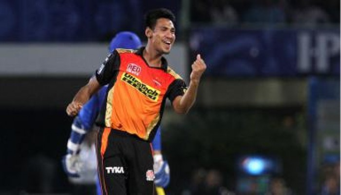 Mustafizur Rahman's three wickets guide Hyderabad to win against Mumbai Indians