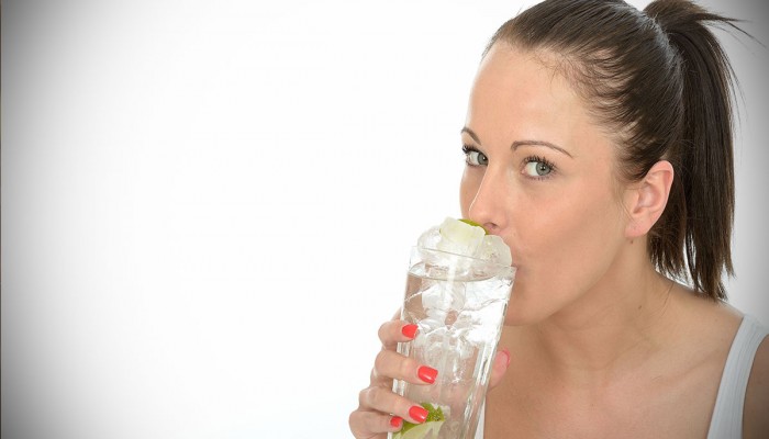 4 reasons why should avoid drinking cold water even in hot weather