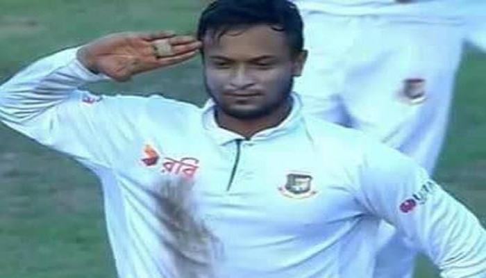 টেস্টে সব দলের বিরুদ্ধে সাকিবের ৫ উইকেট