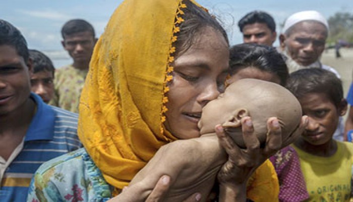 এক রোহিঙ্গা তরুণী মায়ের ভয়ঙ্কর আবিষ্কার