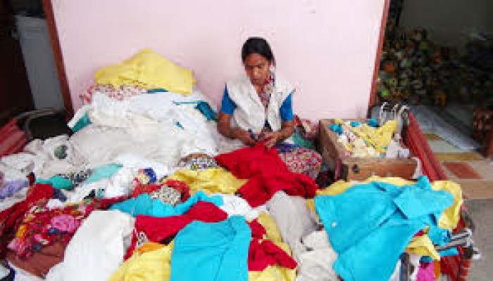 পুরানো কাপড় ব্যবহারের মজাদার ১২ টি উপায়