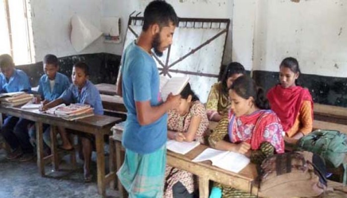 'ভাড়াটিয়া' শিক্ষক