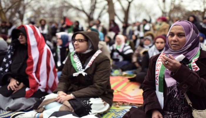 Muslims pray outside White House to protest Trump Jerusalem move