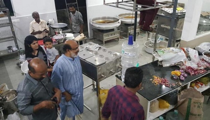 টাকা ছাড়া খেতে চাইলে এই হোটেলে আসুন