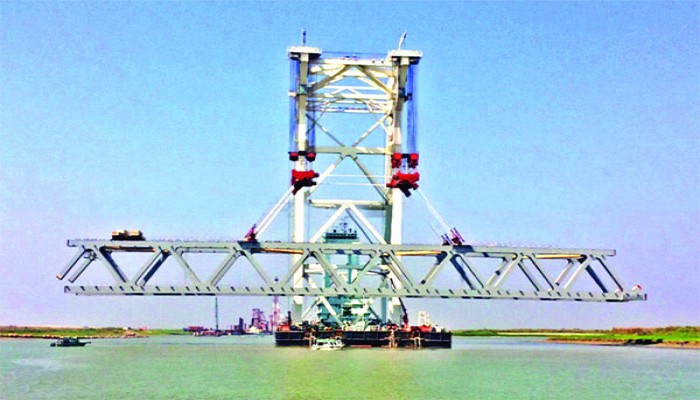 পদ্মা সেতুর তৃতীয় স্প্যান জাজিরায় নেওয়া হচ্ছে