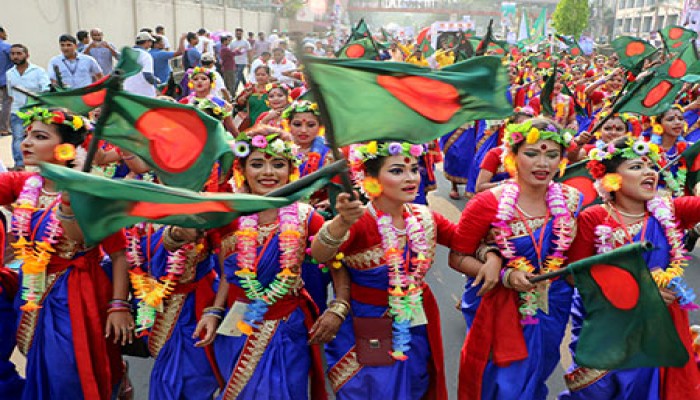 উন্নয়নশীল দেশে উত্তরণের স্বীকৃতি উদযাপন-রাজধানীতে বর্ণিল শোভাযাত্রা