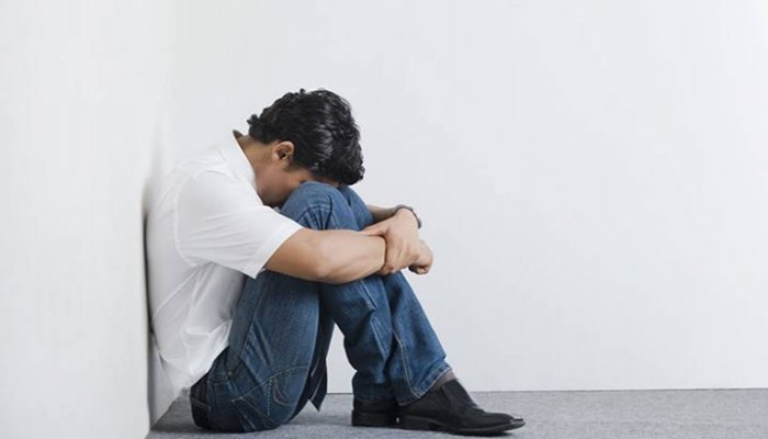একাকীত্ব বোধে বাড়ে মৃত্যুঝুঁকি