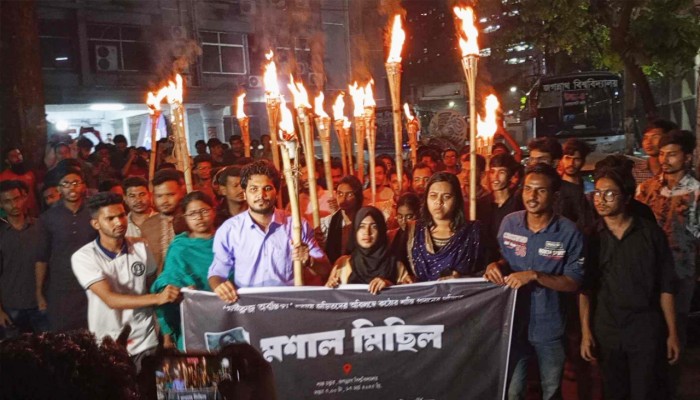 গুরুদণ্ডের লঘু শাস্তি হওয়ায় অধিকাংশ ঘটনাই চাপা পড়ে যায়